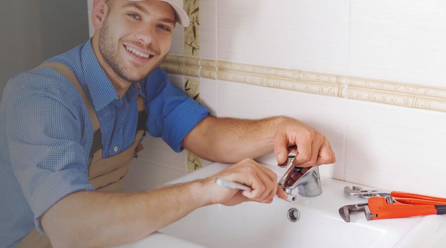 Handle or spout repair in Wellman, IA